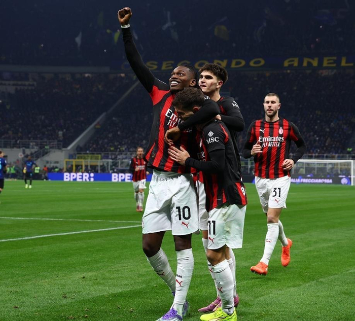 邮报整理C罗豪车收藏：有多辆布加迪，最贵的车价值850万英镑