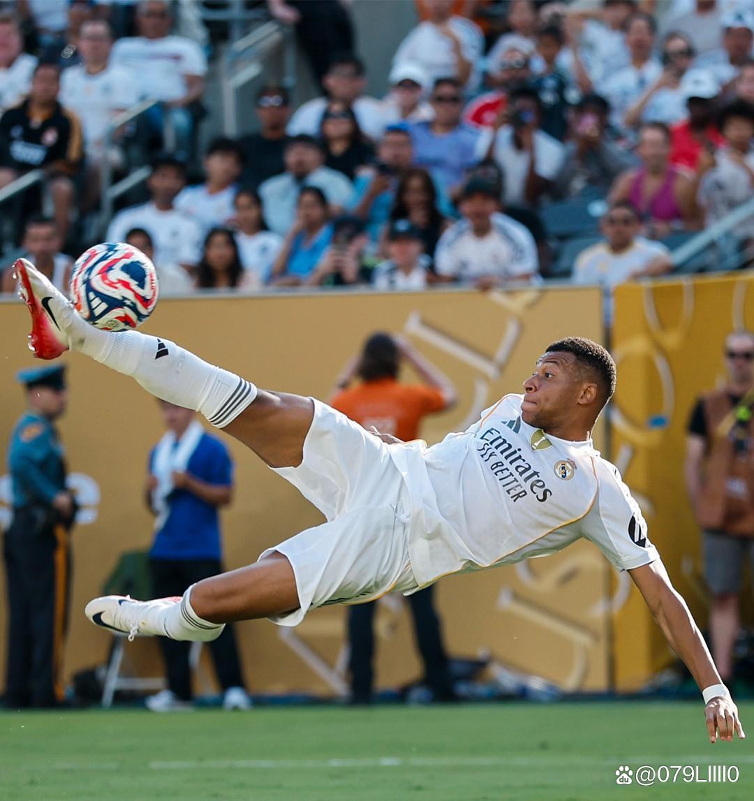 TA：桑切斯最近在逐渐进步，他已成为英超最可靠的门将之一