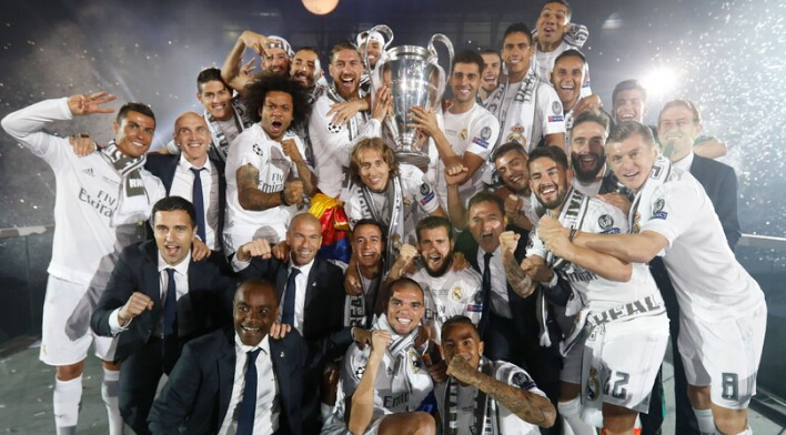 费兰·托雷斯戴帽创生涯新高！巴萨锋线涅槃重生